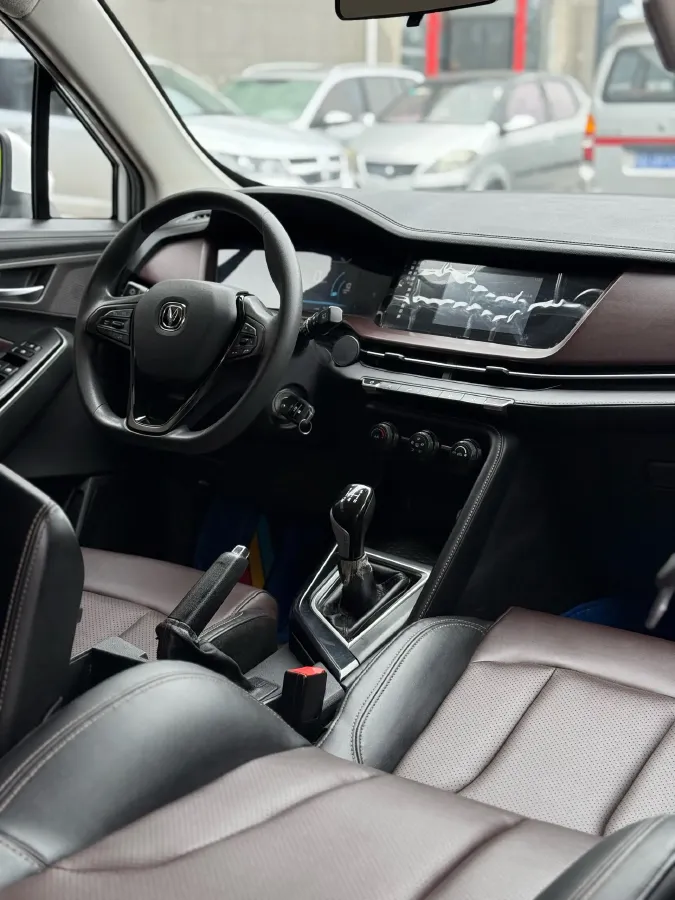 2019 ChangAn CS15 1.5L 107HP L4 5MT,autocango,china used car exporter,china ev exporter,chinese used car exporter,chinese used ev exporter