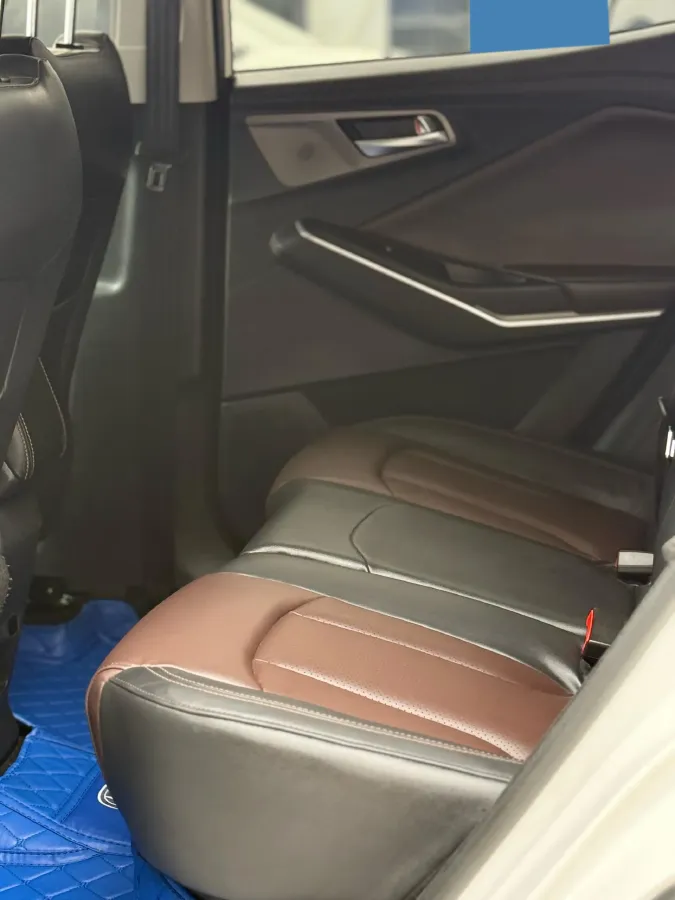 2019 ChangAn CS15 1.5L 107HP L4 5MT,autocango,china used car exporter,china ev exporter,chinese used car exporter,chinese used ev exporter