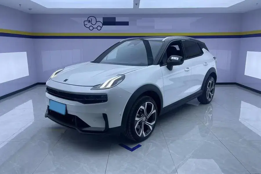 2023 LYNK&CO 06 view 1