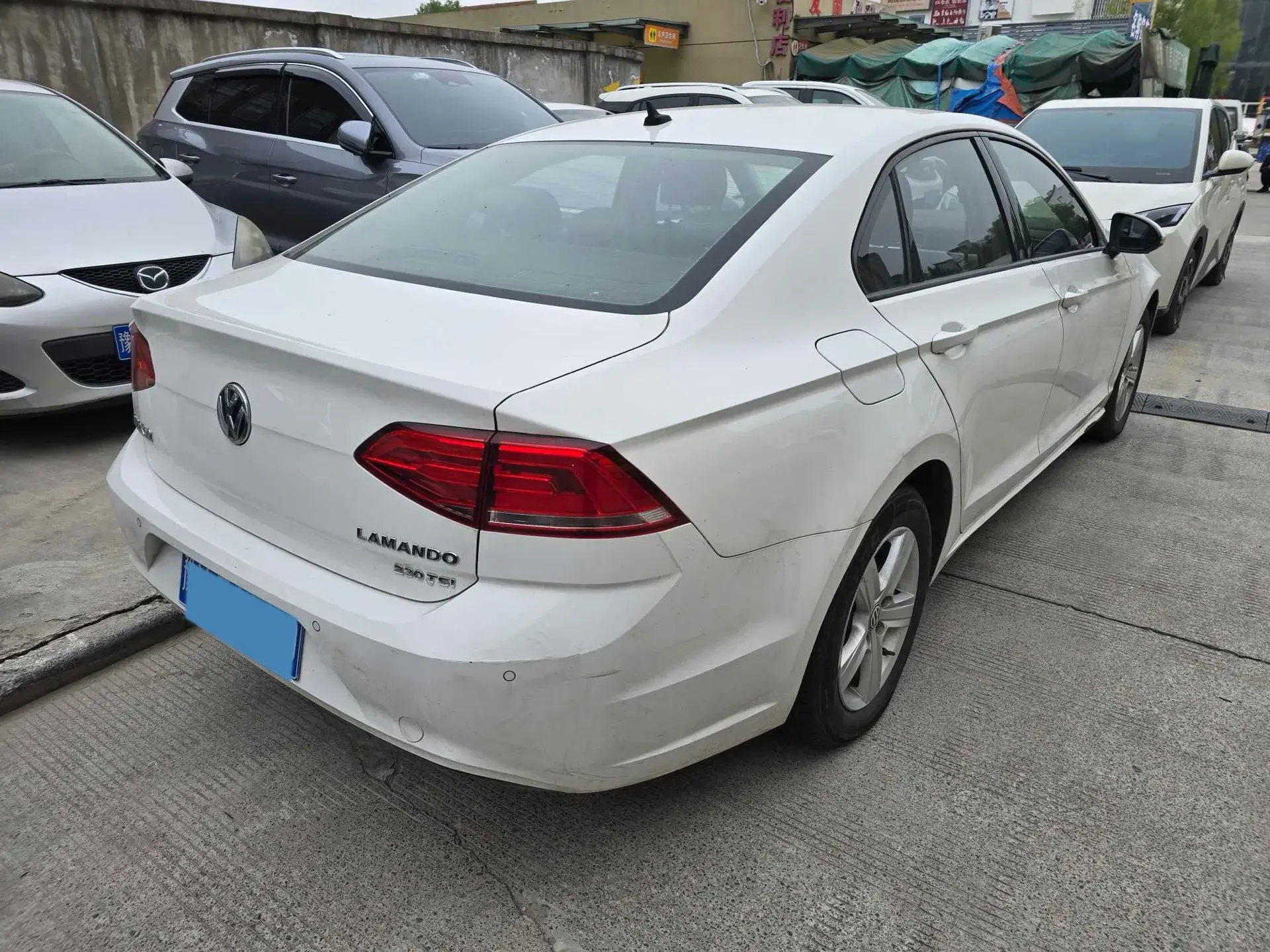 2017 VOLKSWAGEN LAMANDO thumbnail 2