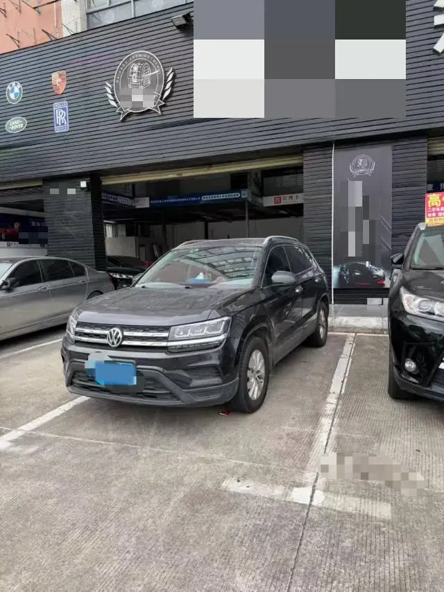 2019 VOLKSWAGEN THARU view 1