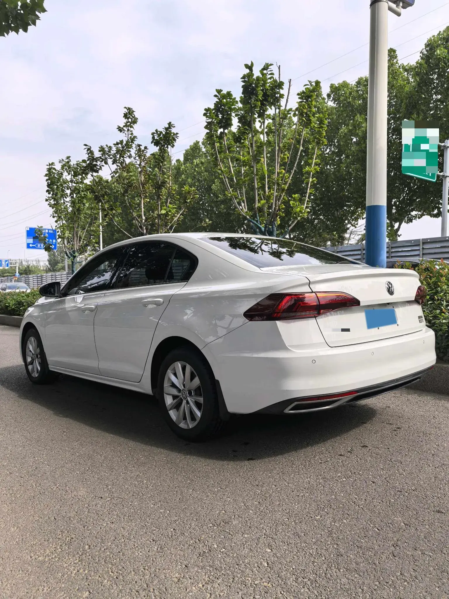 2019 VOLKSWAGEN BORA thumbnail 4