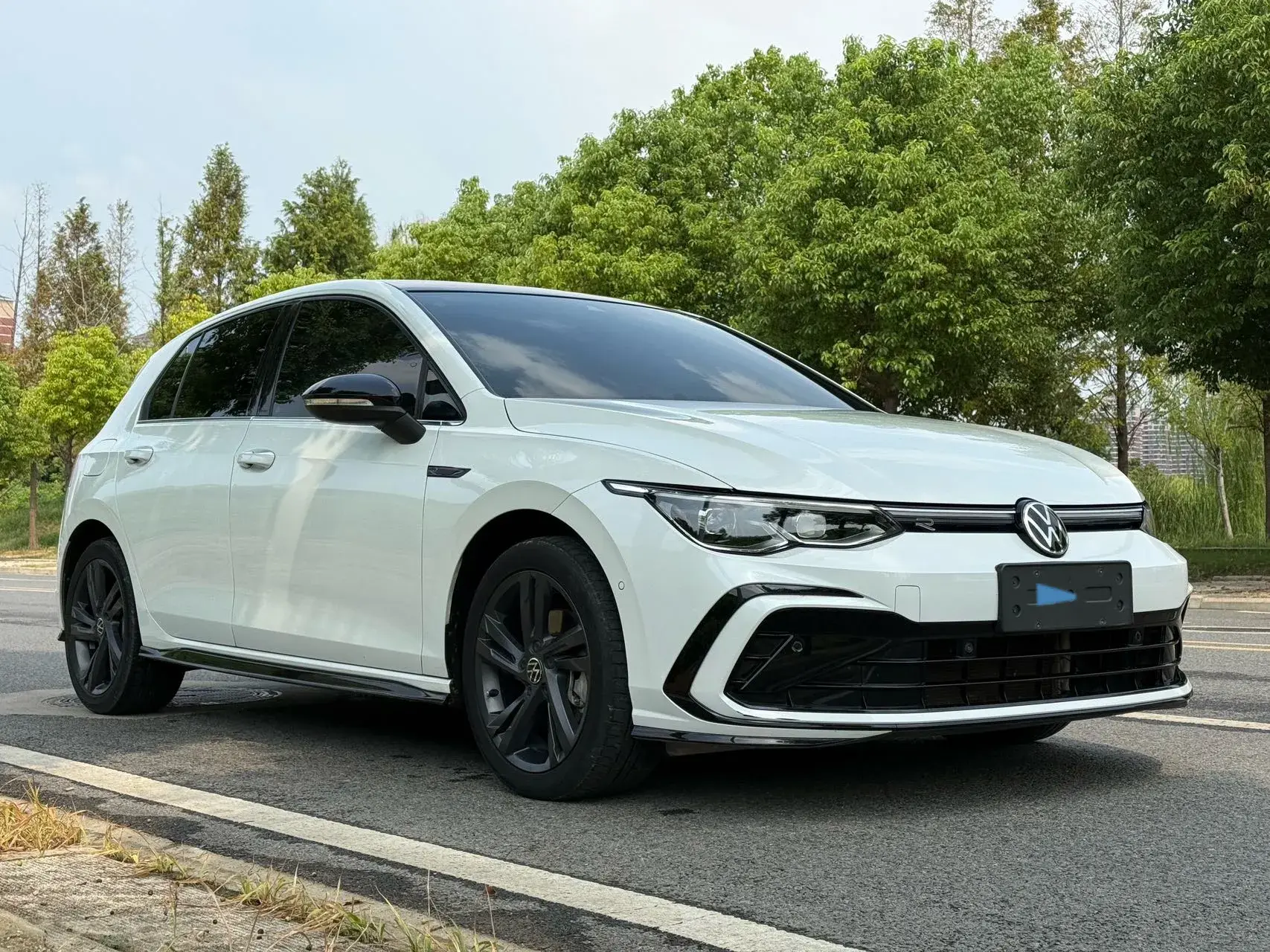 2023 VOLKSWAGEN GOLF thumbnail 3