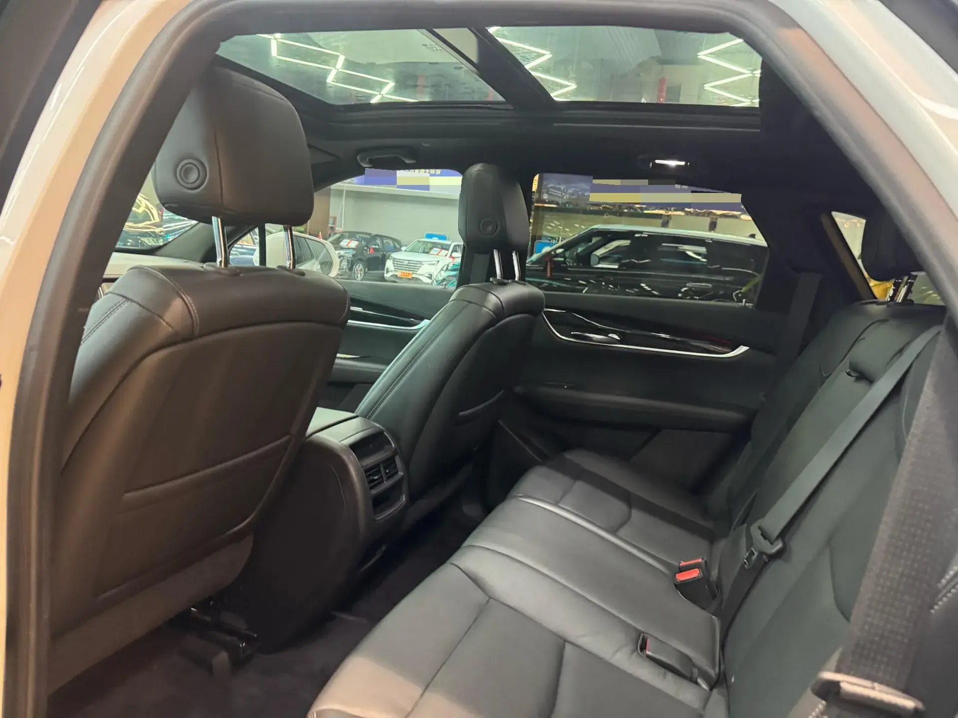 2020 CADILLAC XT5 thumbnail 4