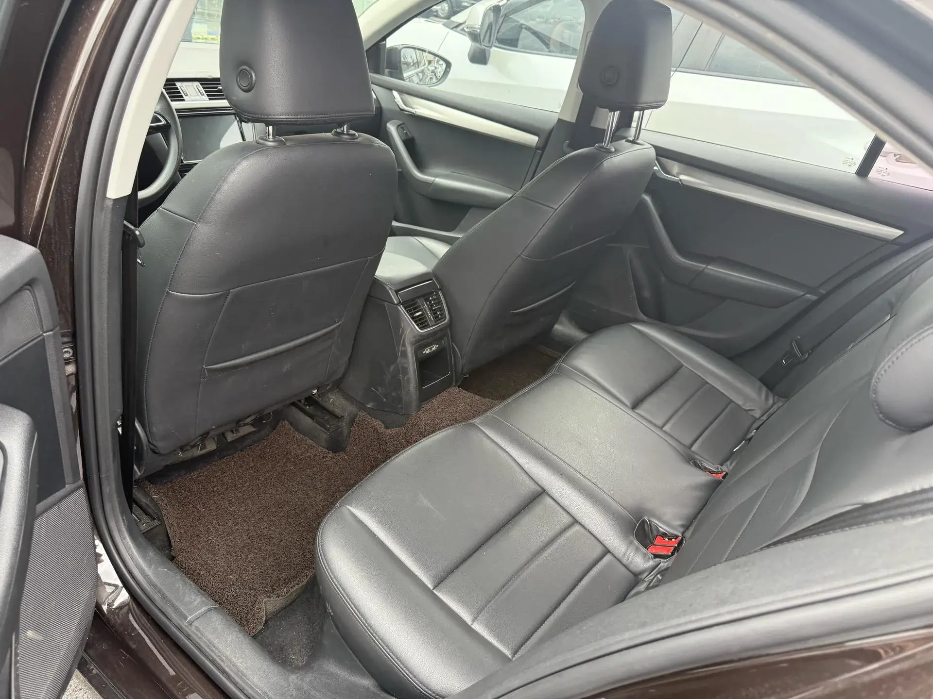 2018 SKODA OCTAVIA thumbnail 4