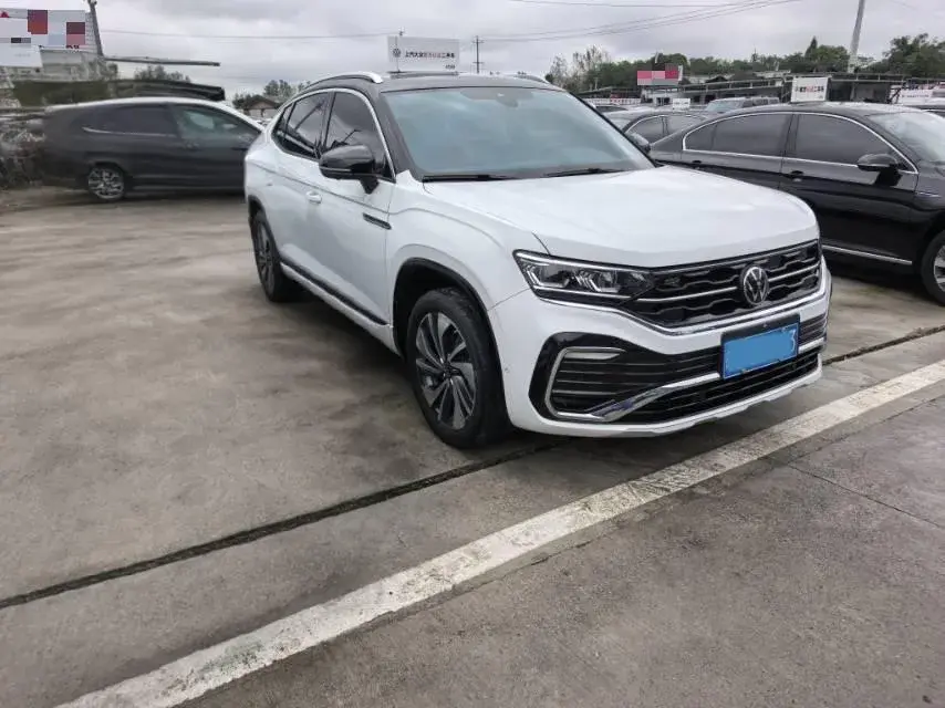 2020 VOLKSWAGEN TAYRON thumbnail 3