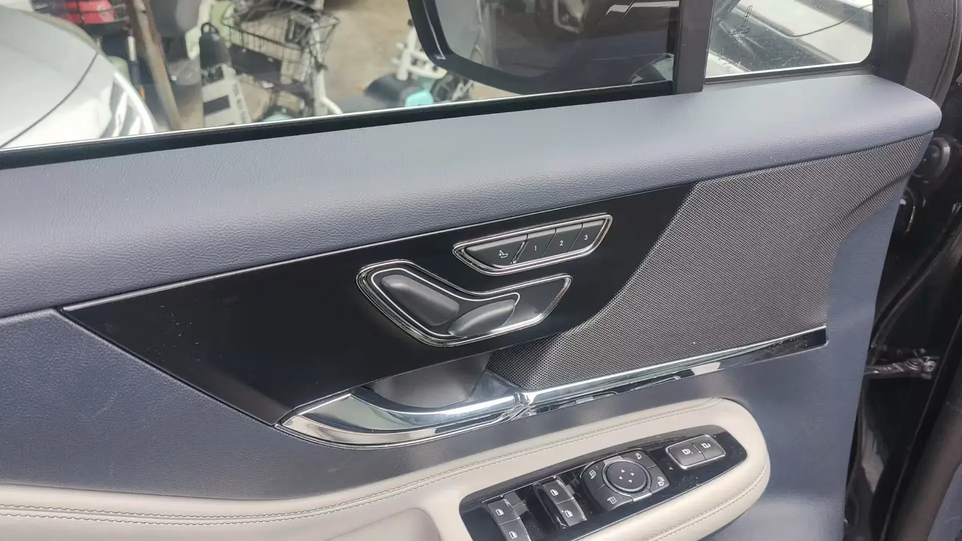 2023 LINCOLN CORSAIR thumbnail 4