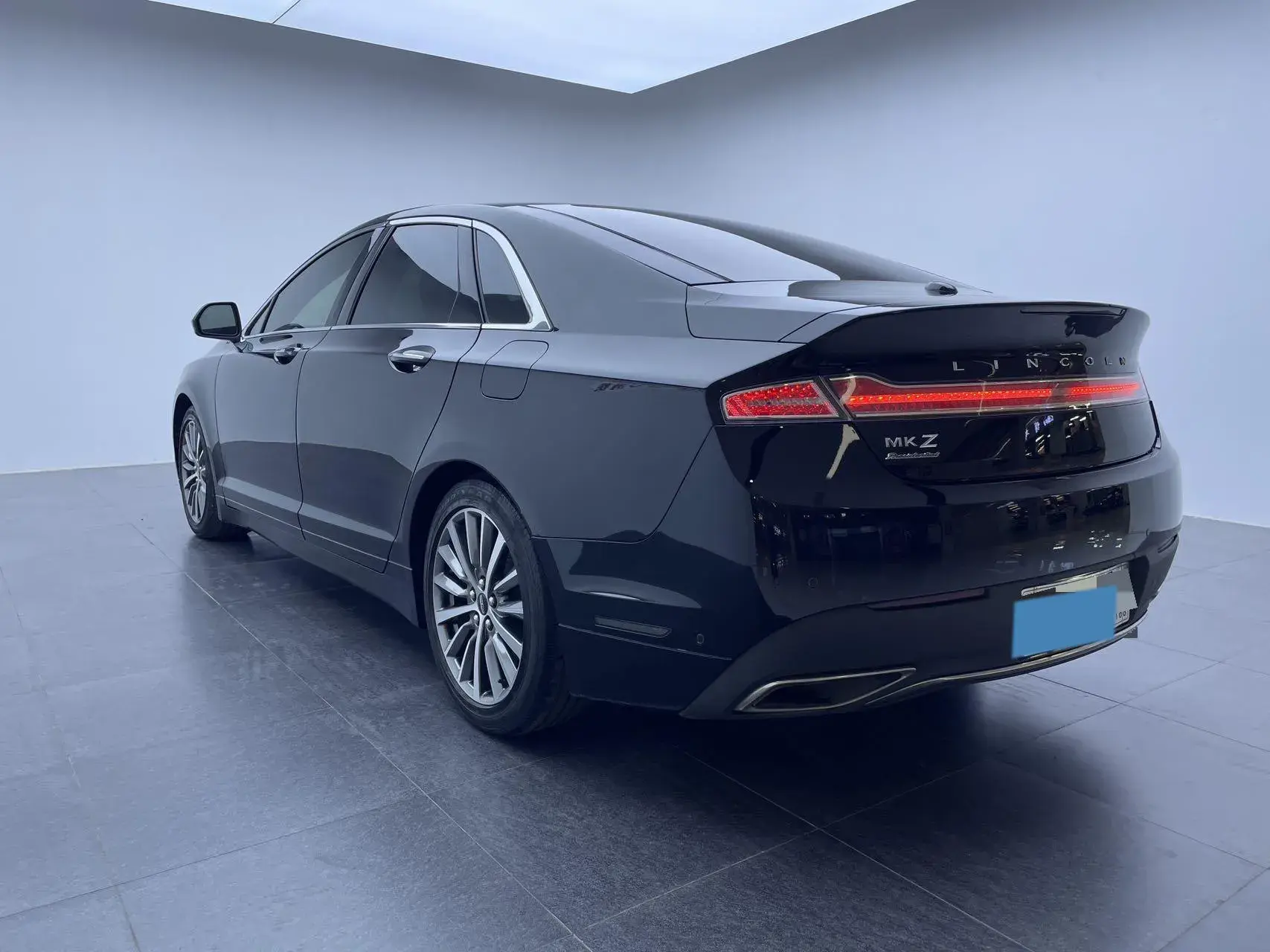 2019 LINCOLN MKZ thumbnail 4