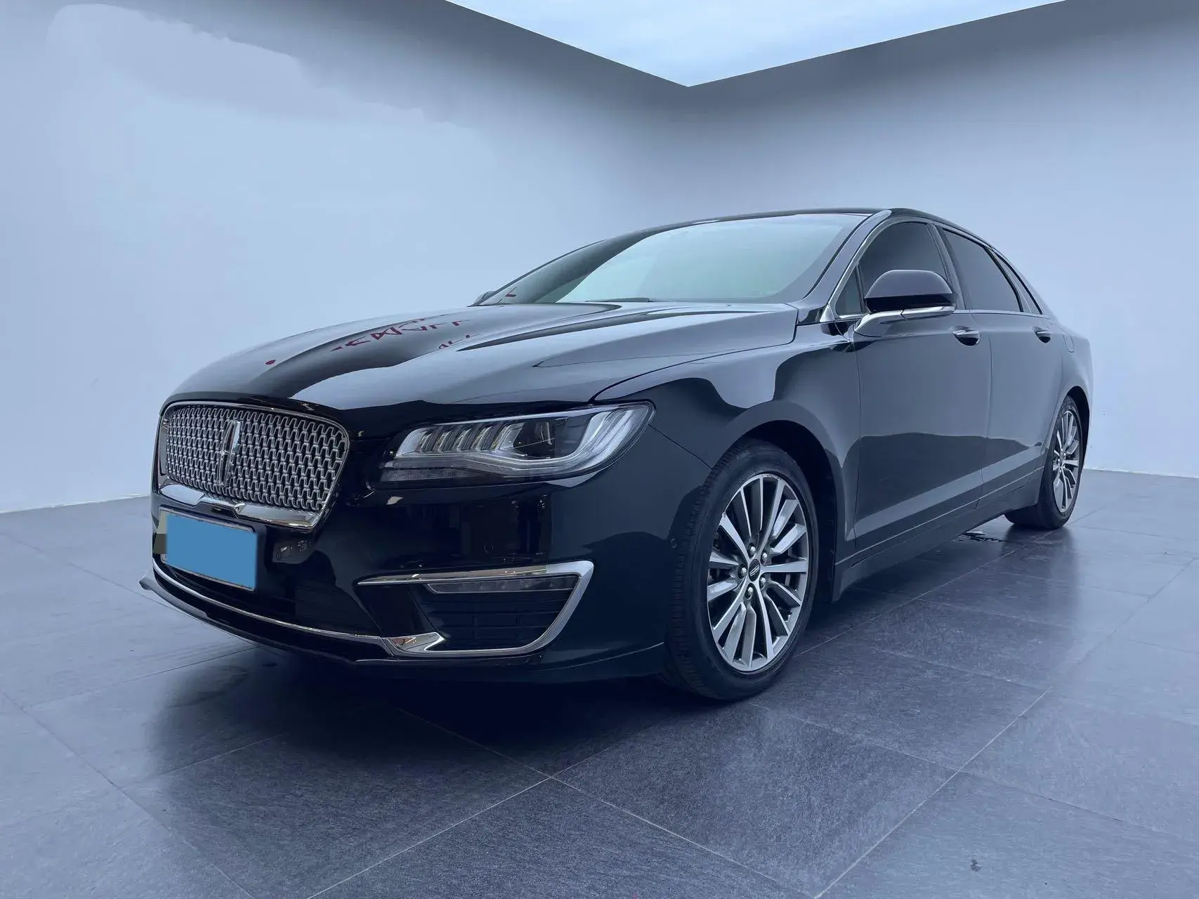 2019 LINCOLN MKZ view 1