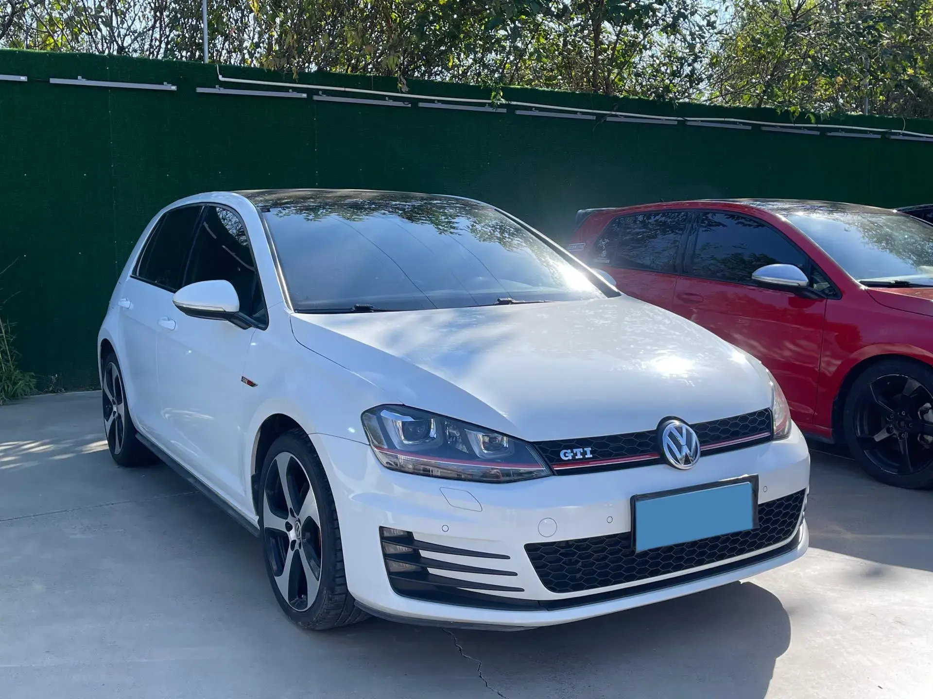 2016 VOLKSWAGEN GOLFGTI thumbnail 3