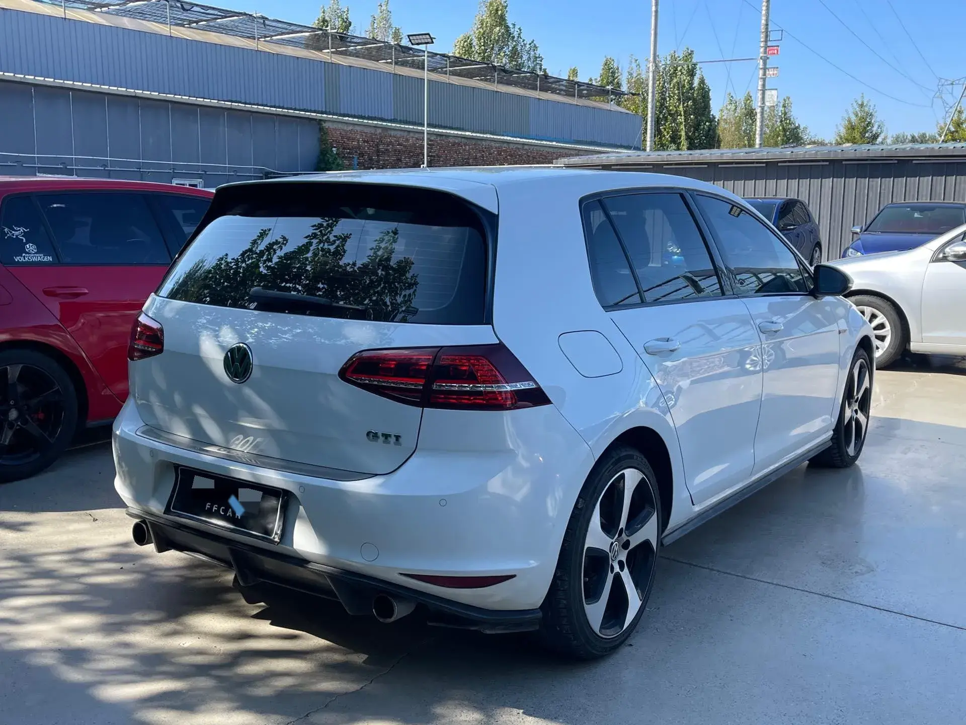 2016 VOLKSWAGEN GOLFGTI thumbnail 4