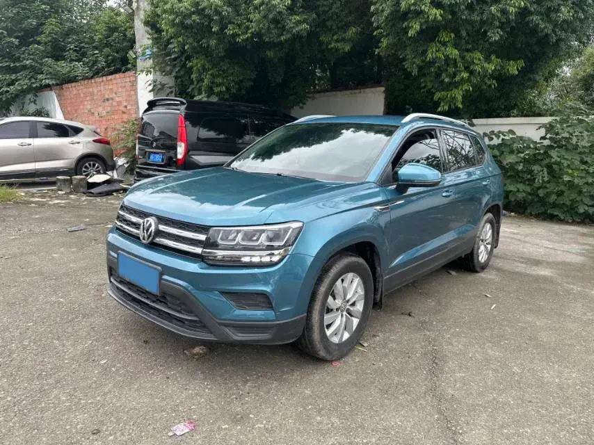 2019 VOLKSWAGEN THARU view 1