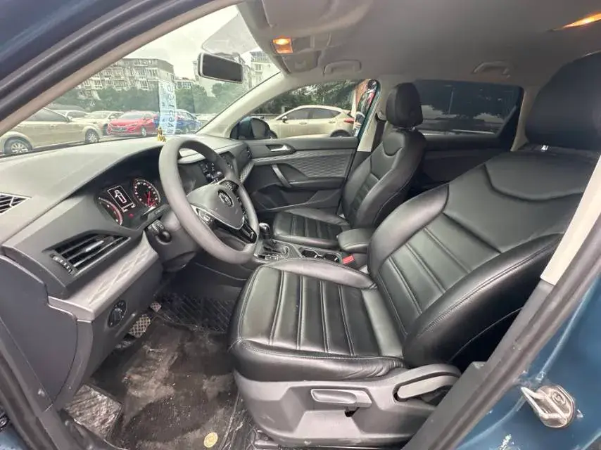 2019 VOLKSWAGEN THARU thumbnail 4