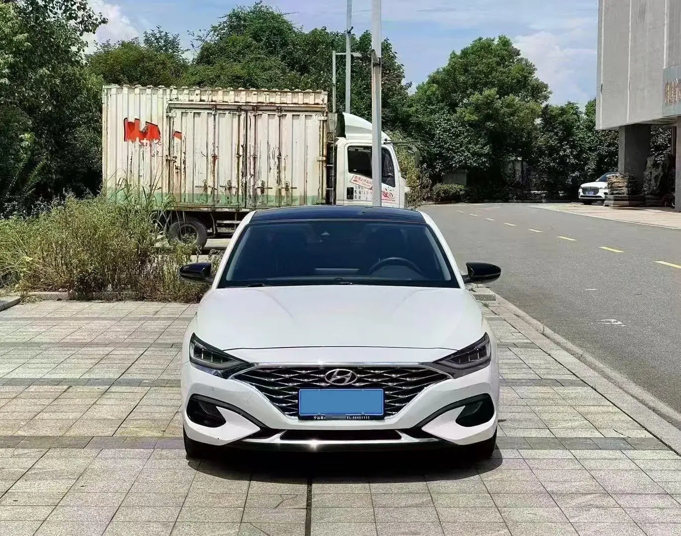 2019 HYUNDAI LA thumbnail 2