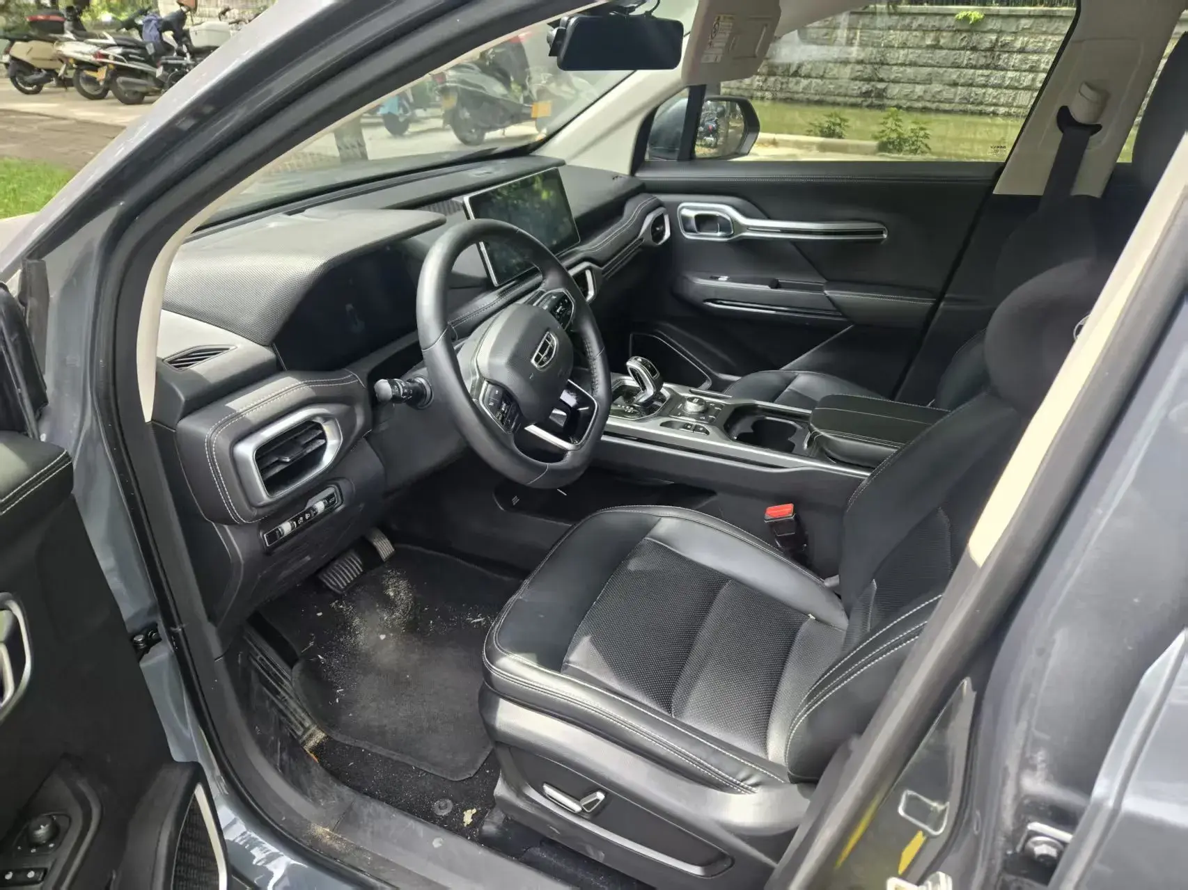 2020 GEELY OKAVANGO thumbnail 3