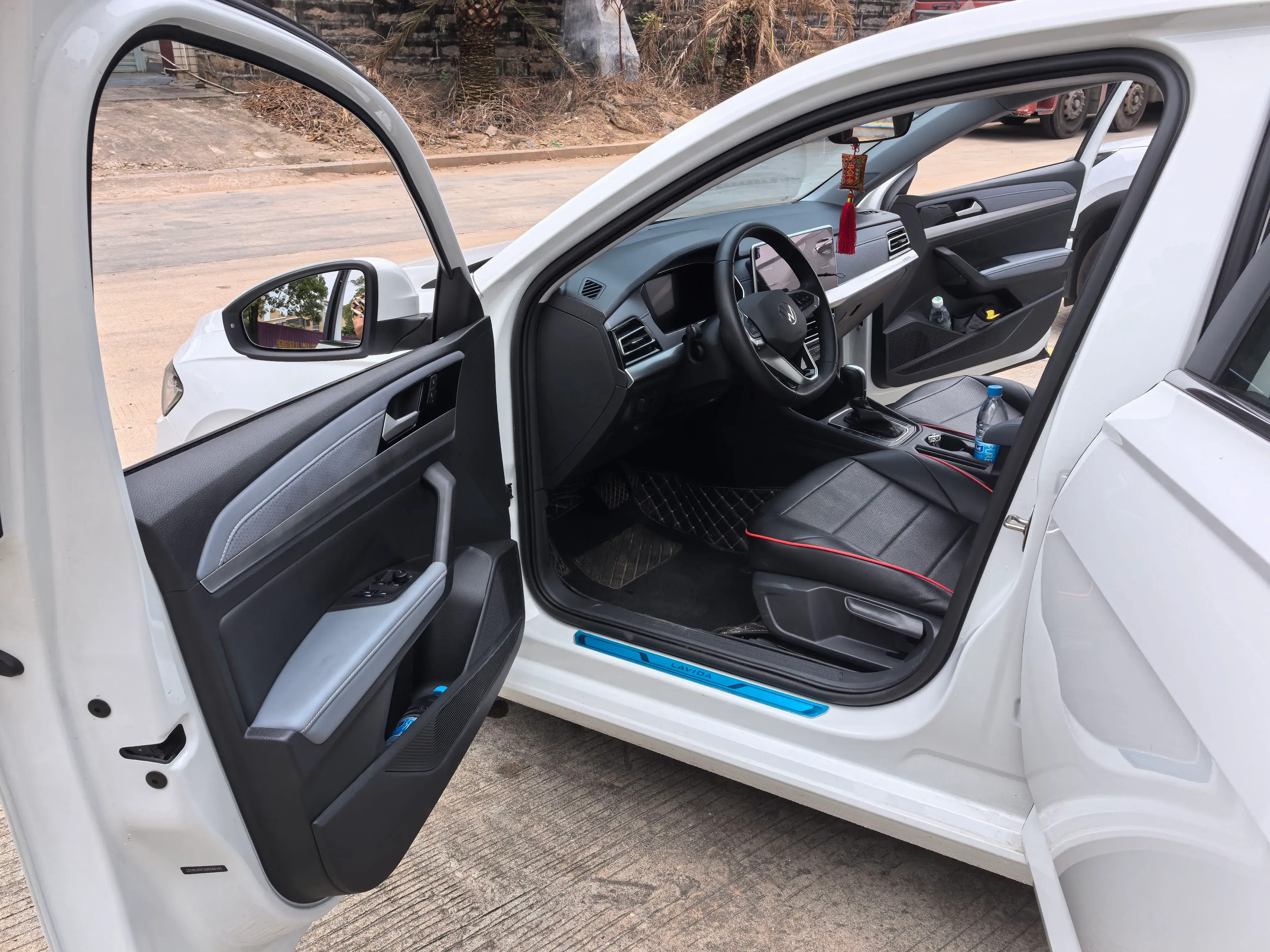 2023 VOLKSWAGEN LAVIDA thumbnail 4