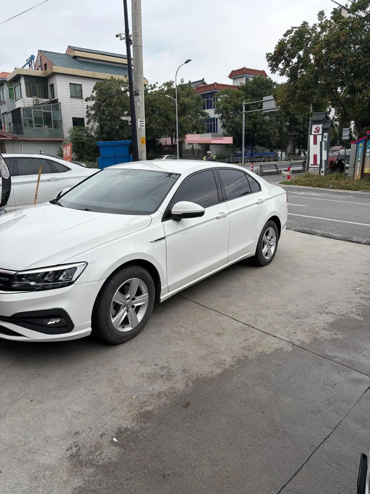 2019 VOLKSWAGEN LAMANDO thumbnail 2