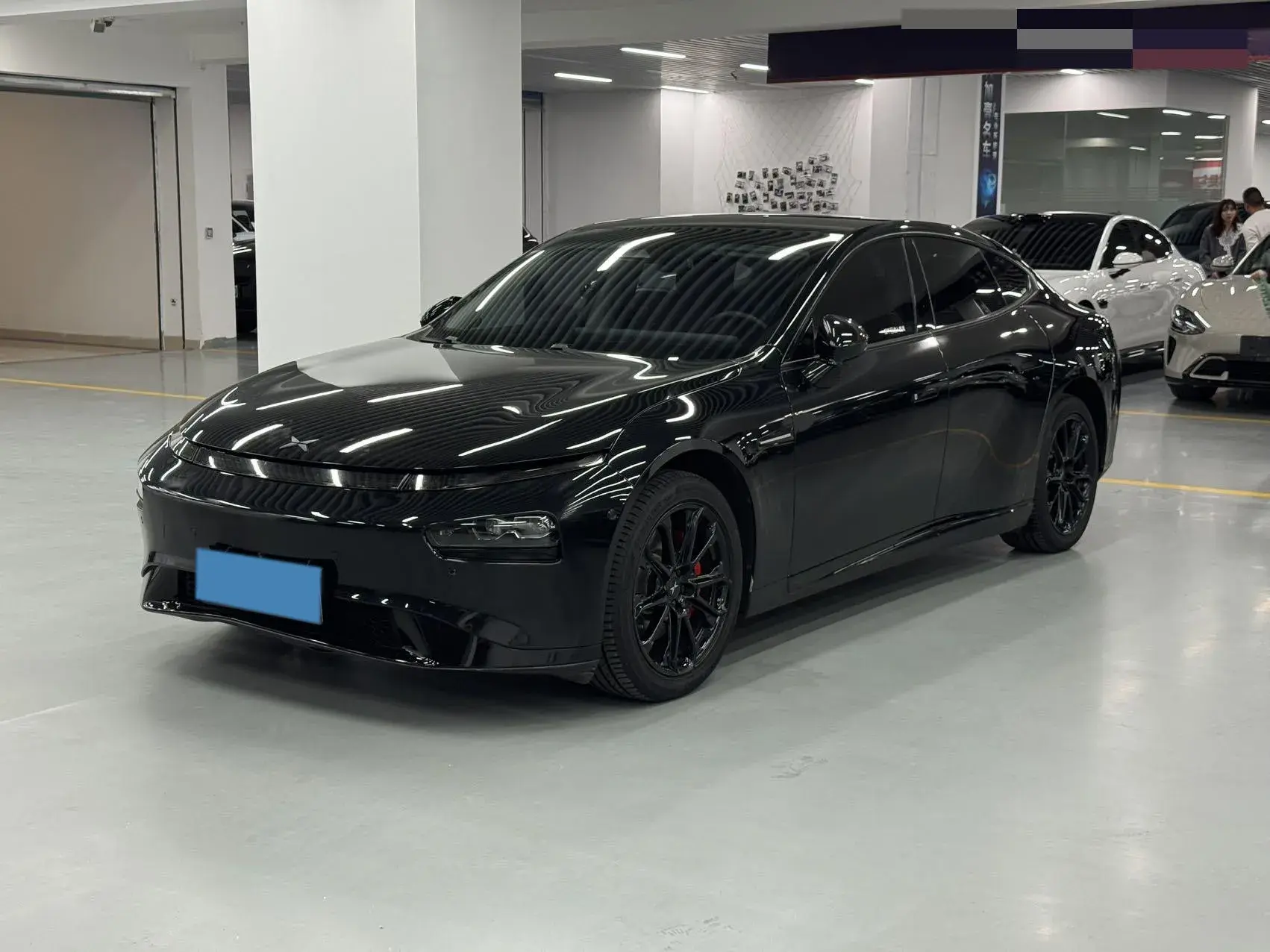 2021 XPENG P7 view 1