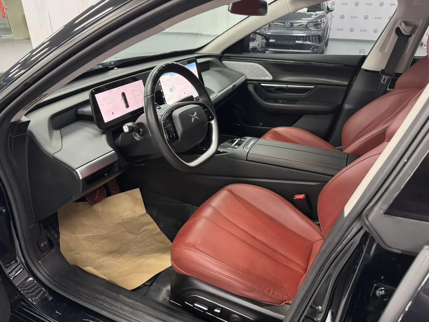 2021 XPENG P7 thumbnail 4