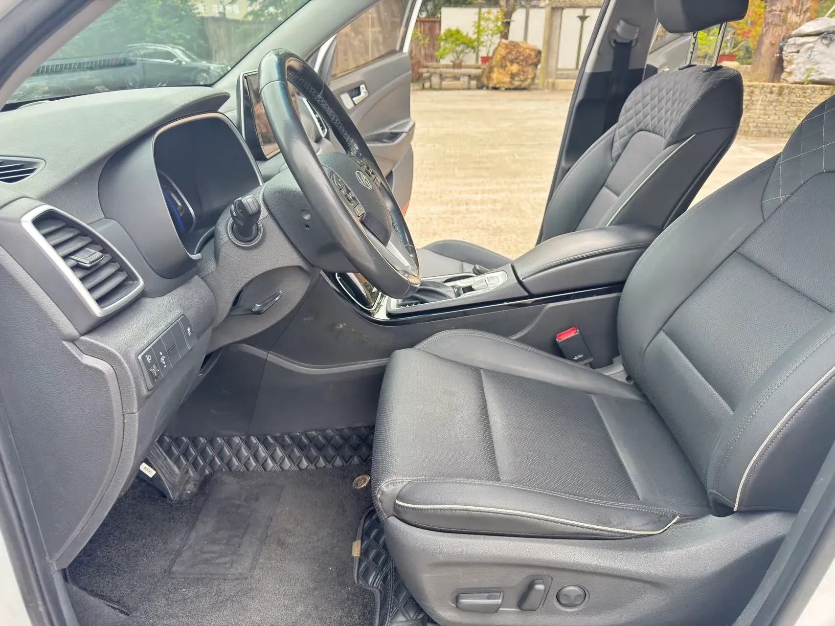 2019 HYUNDAI TUCSON thumbnail 4