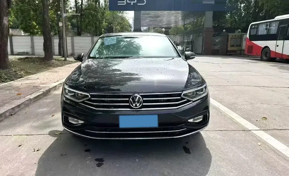 2020 VOLKSWAGEN MAGOTAN thumbnail 2