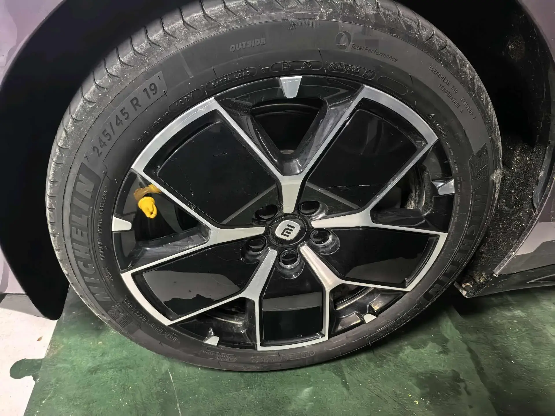 2024 MI SU7 thumbnail 4