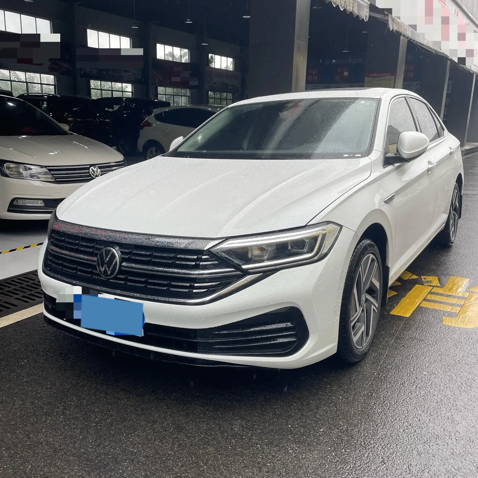 2023 VOLKSWAGEN SAGITAR view 1