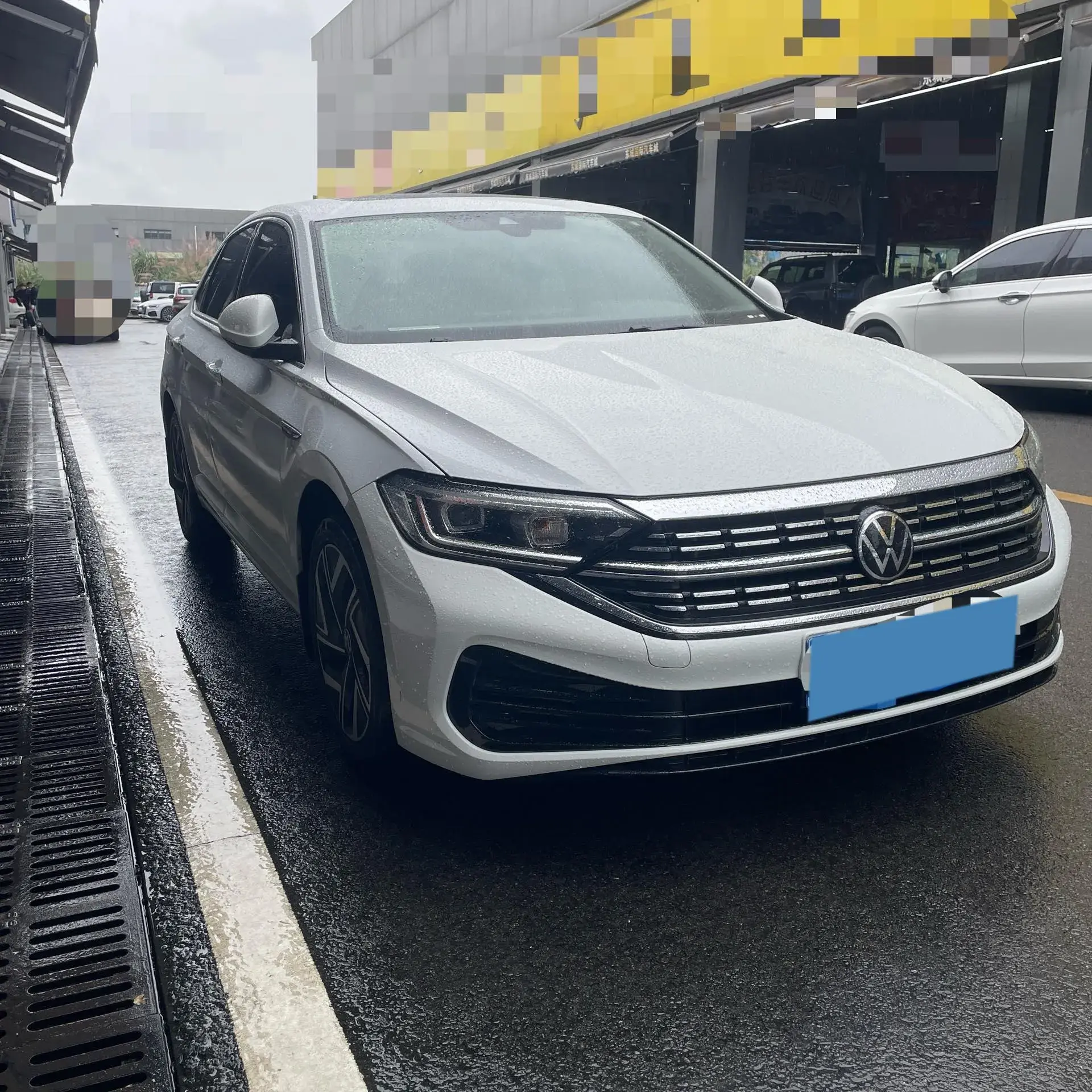 2023 VOLKSWAGEN SAGITAR thumbnail 2