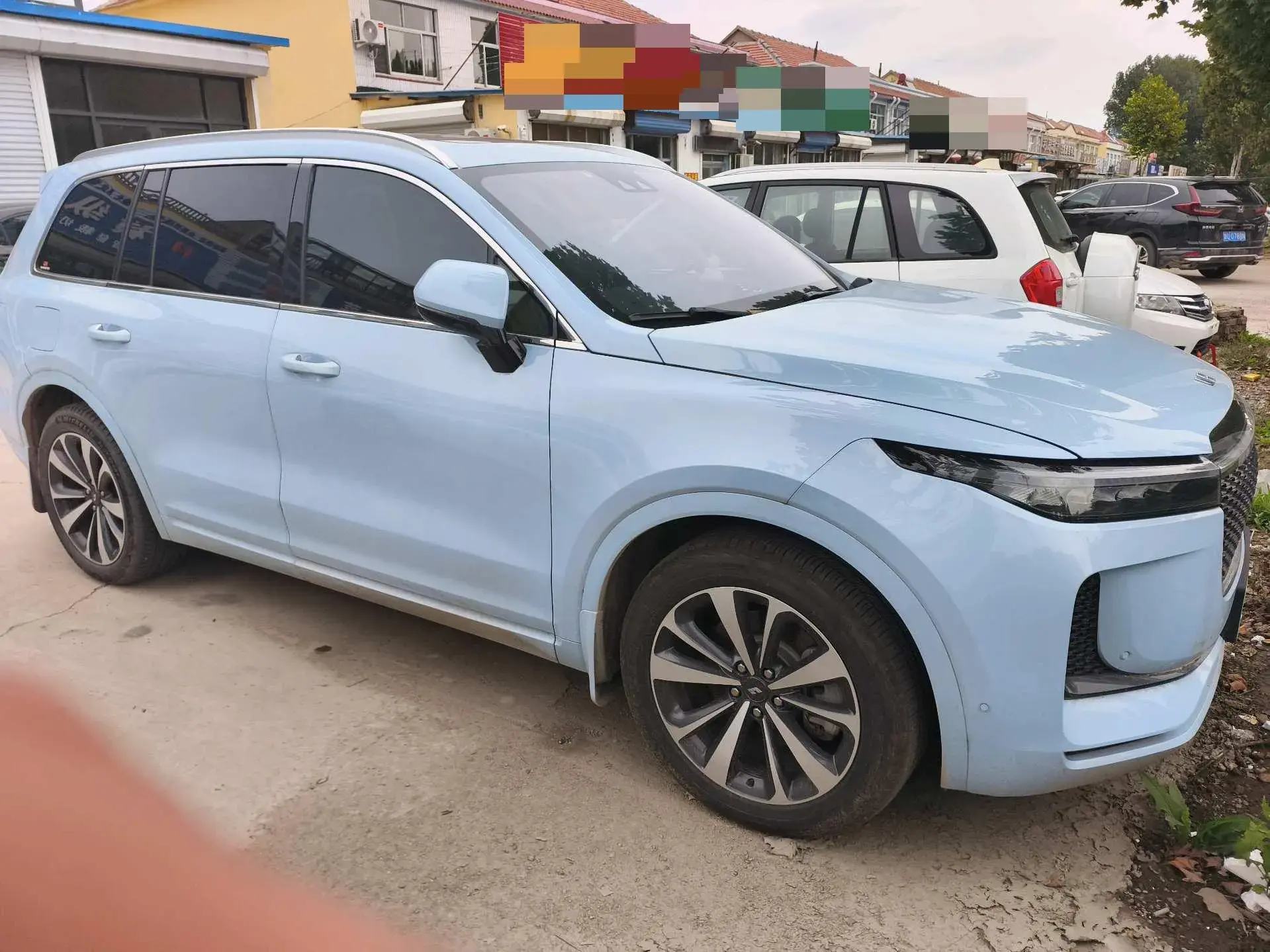 2020 LI ONE thumbnail 2