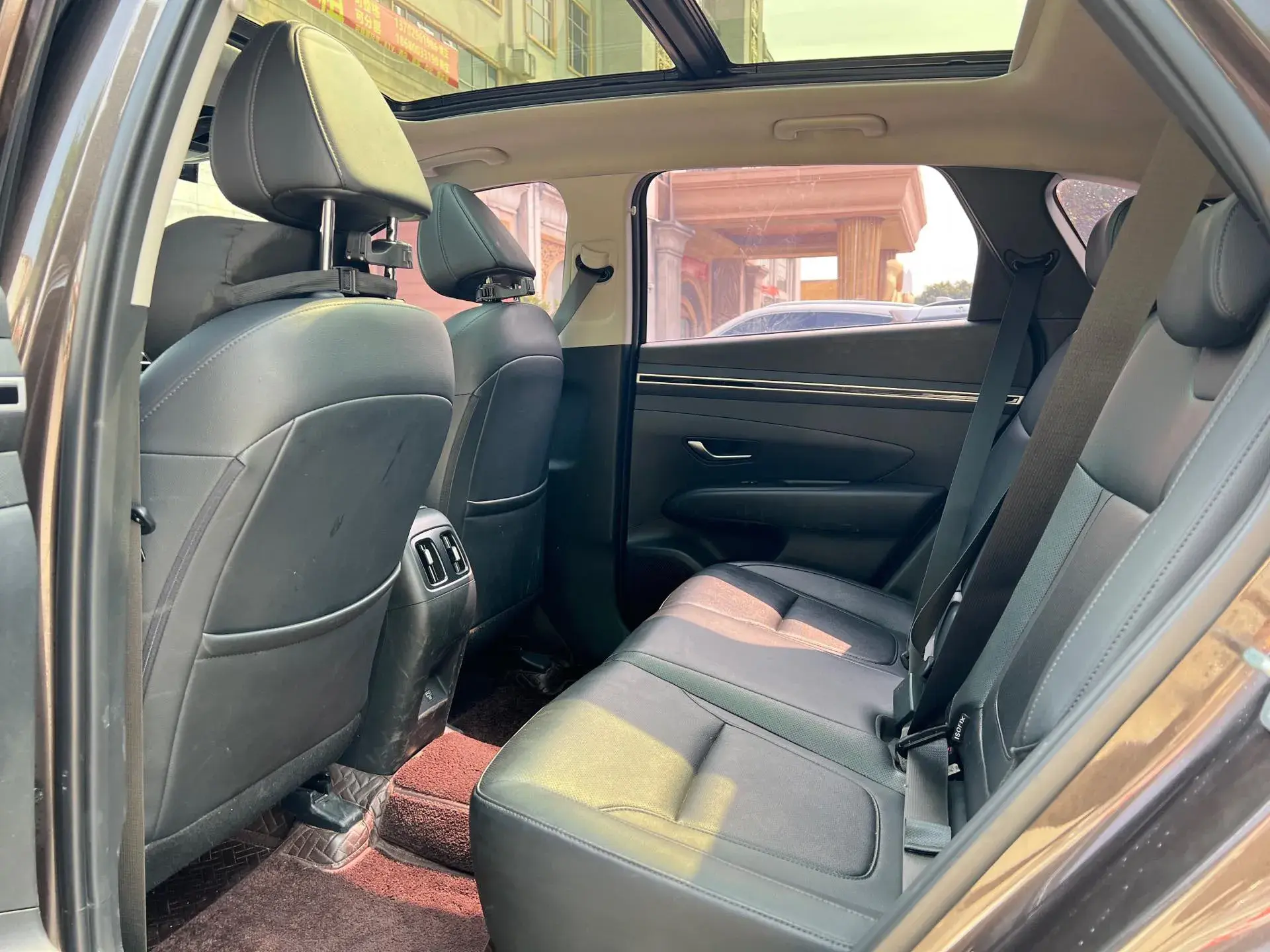 2021 HYUNDAI TUCSON thumbnail 3