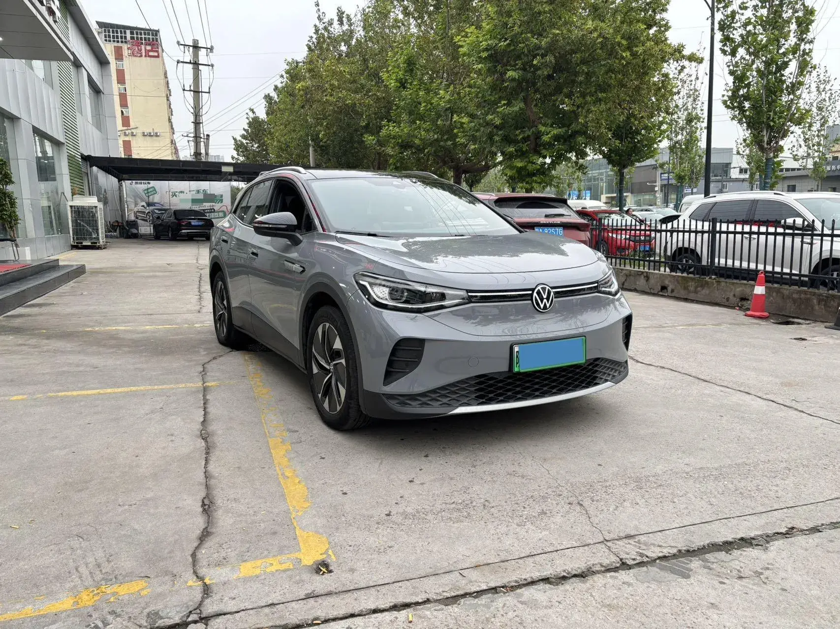 2022 VOLKSWAGEN ID.4 thumbnail 3