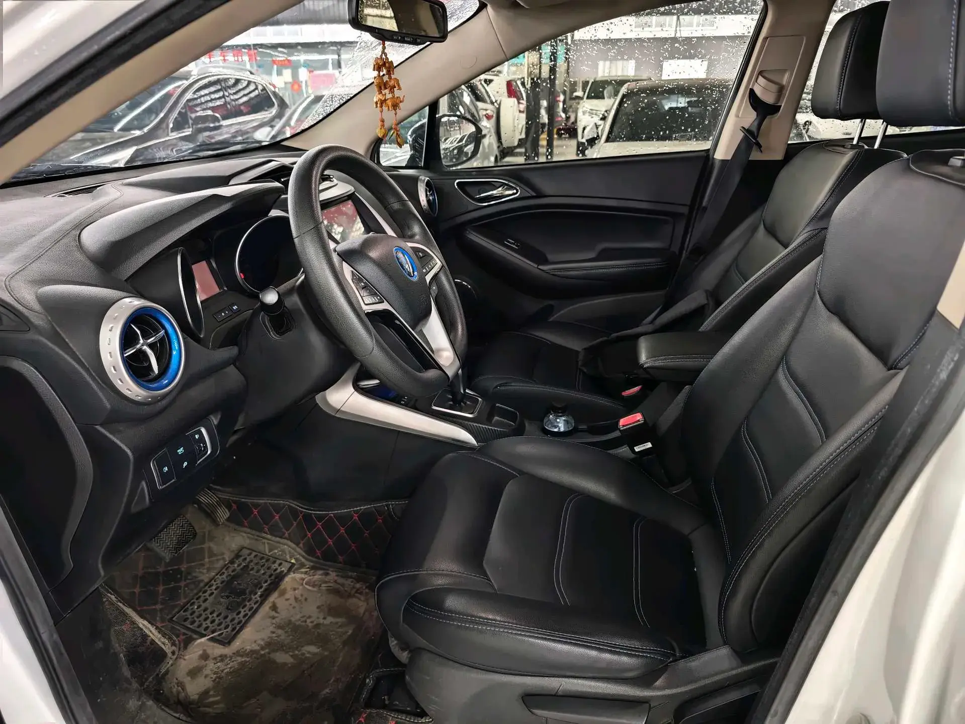 2018 BYD YUAN thumbnail 4