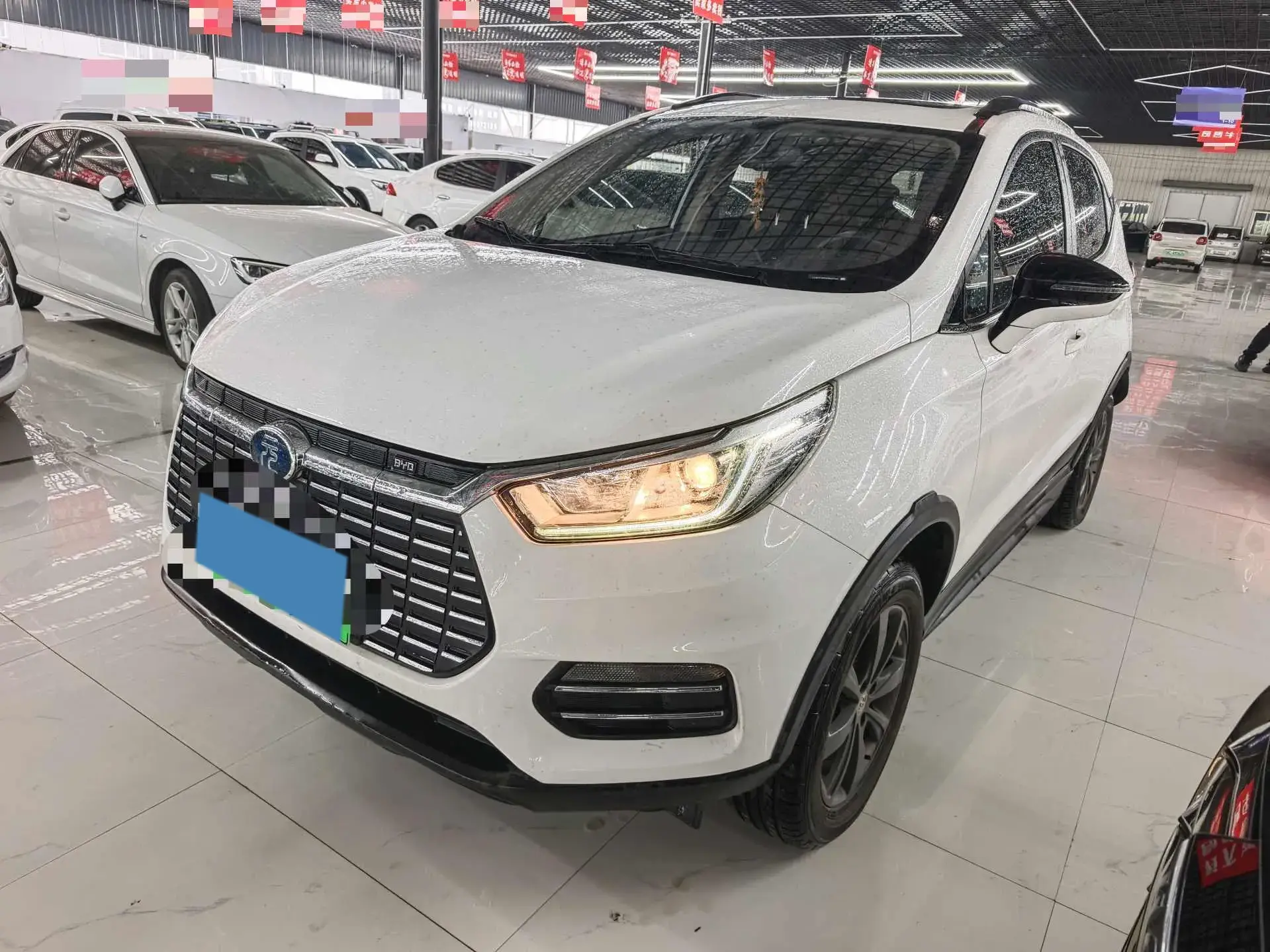 2018 BYD YUAN view 1