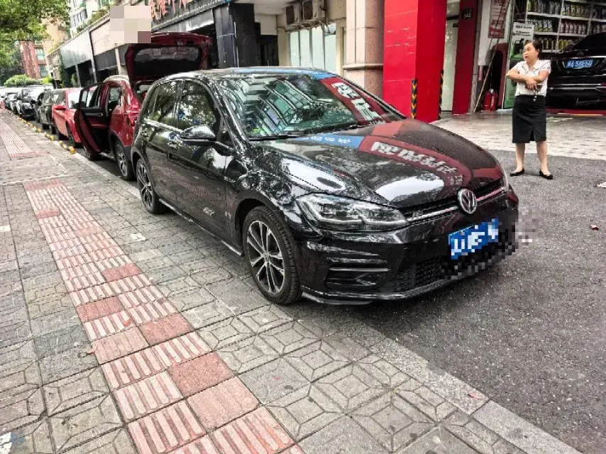 2020 VOLKSWAGEN GOLF thumbnail 3