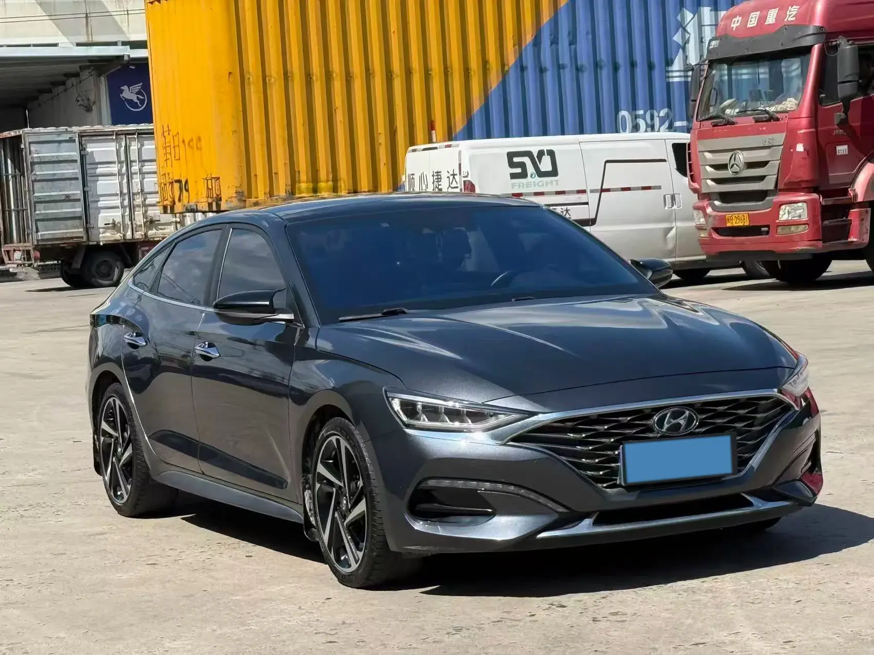 2019 HYUNDAI LA thumbnail 3