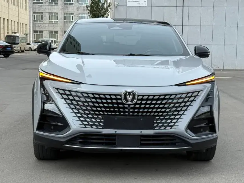 2022 CHANGAN UNI-T thumbnail 2