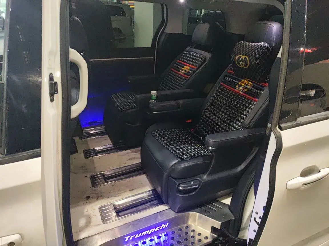 2021 GAC TRUMPCHI thumbnail 4