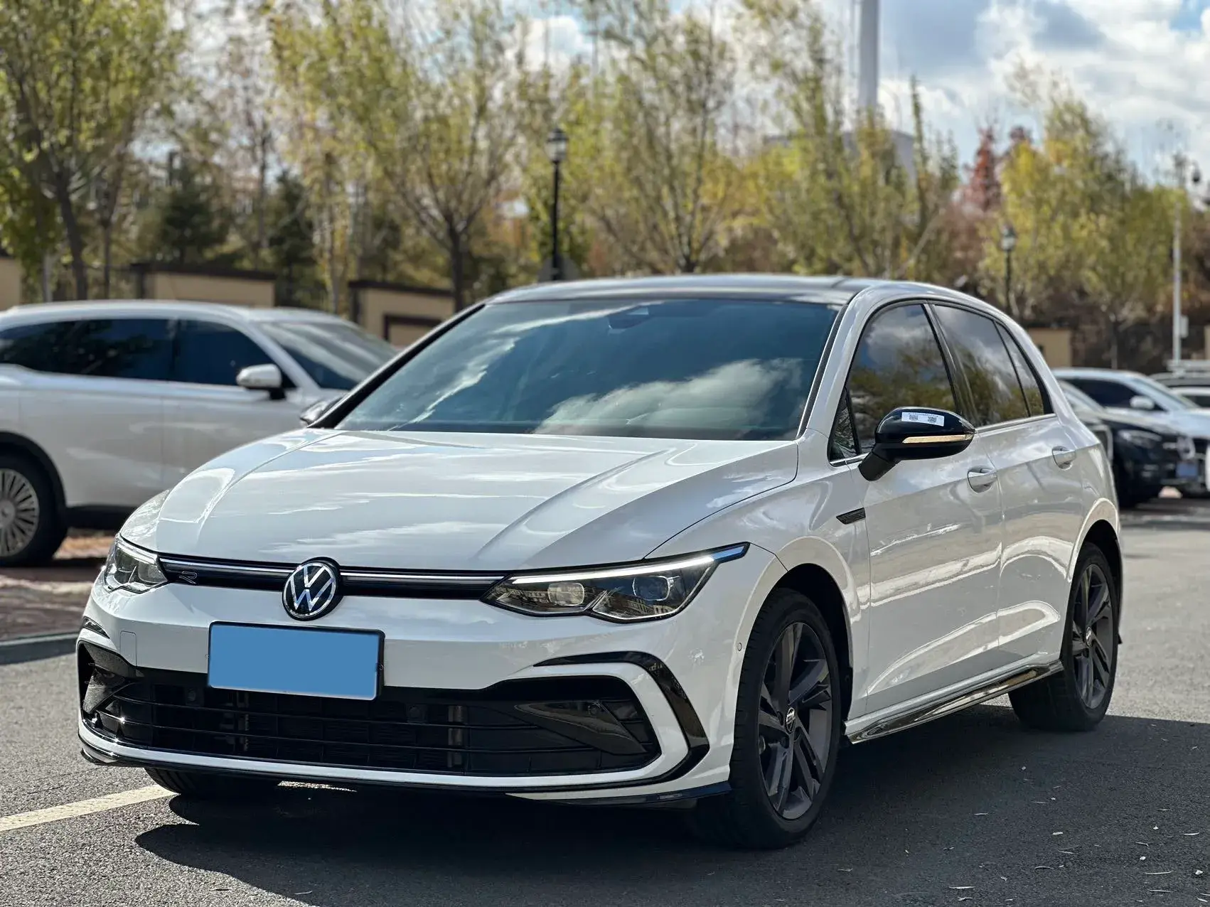 2021 VOLKSWAGEN GOLF view 1