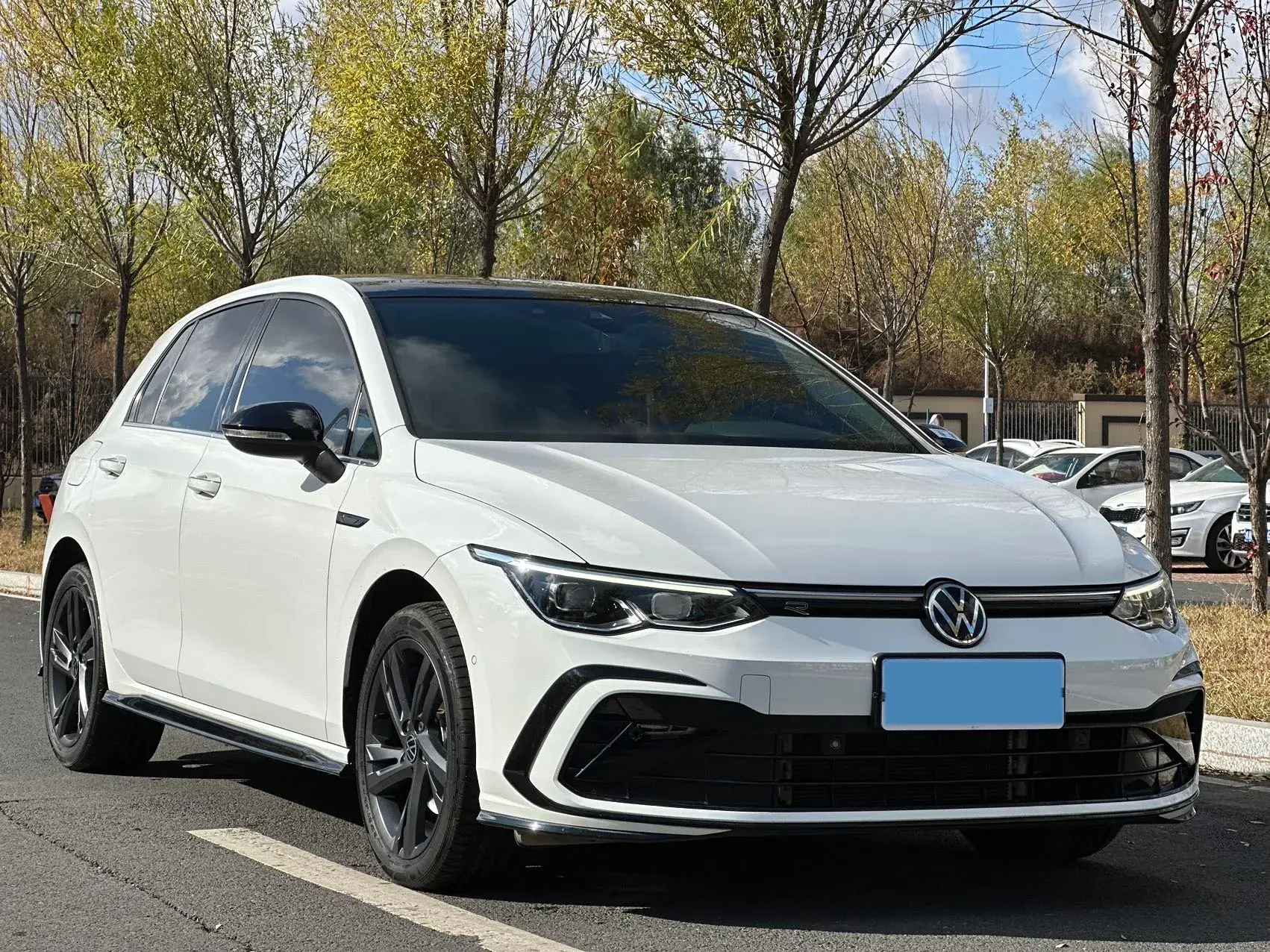 2021 VOLKSWAGEN GOLF thumbnail 3