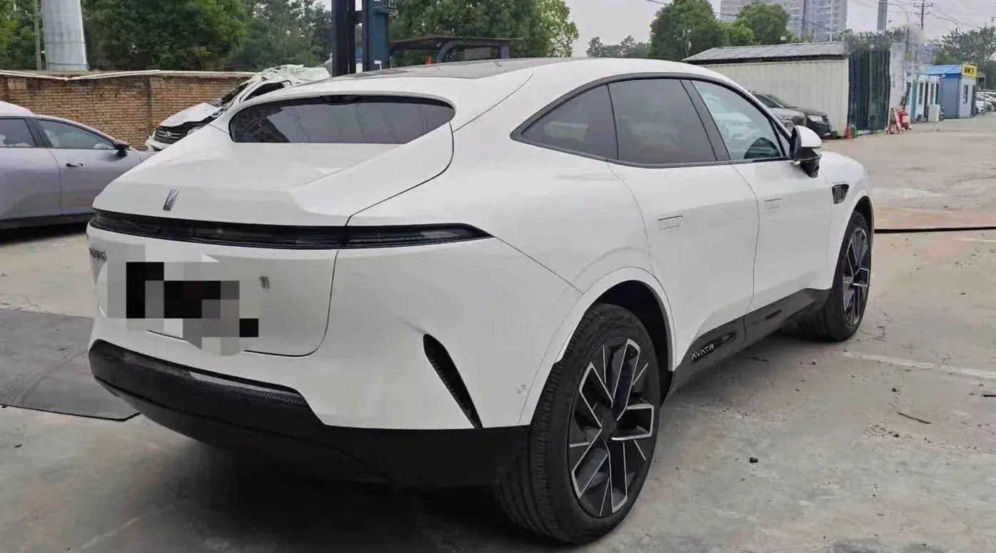 2023 AVATR 11 thumbnail 4