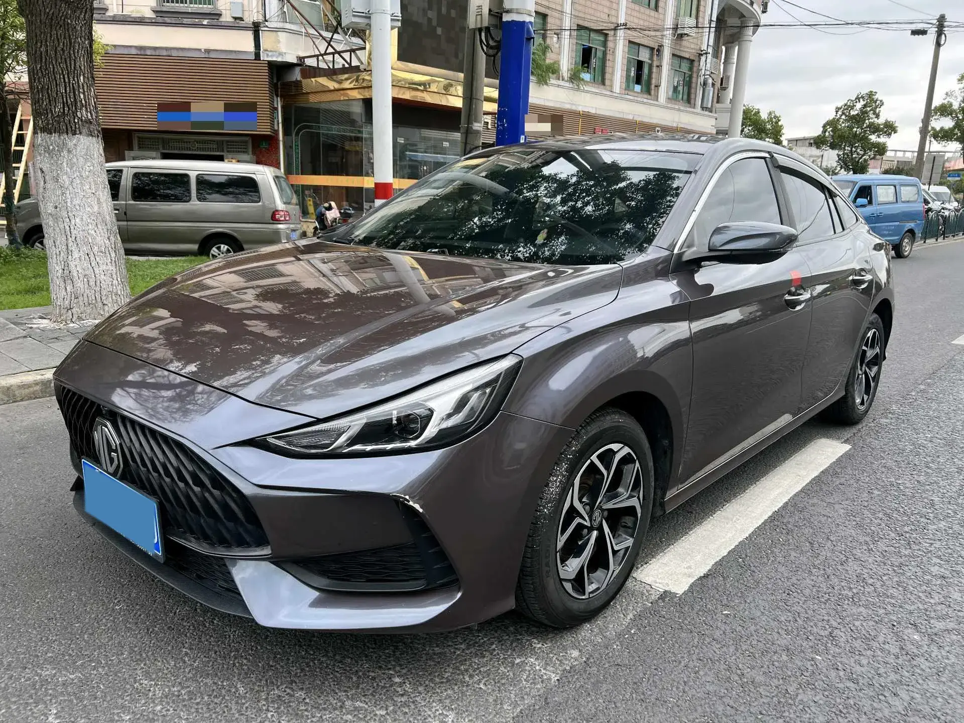 2021 MG 5 view 1