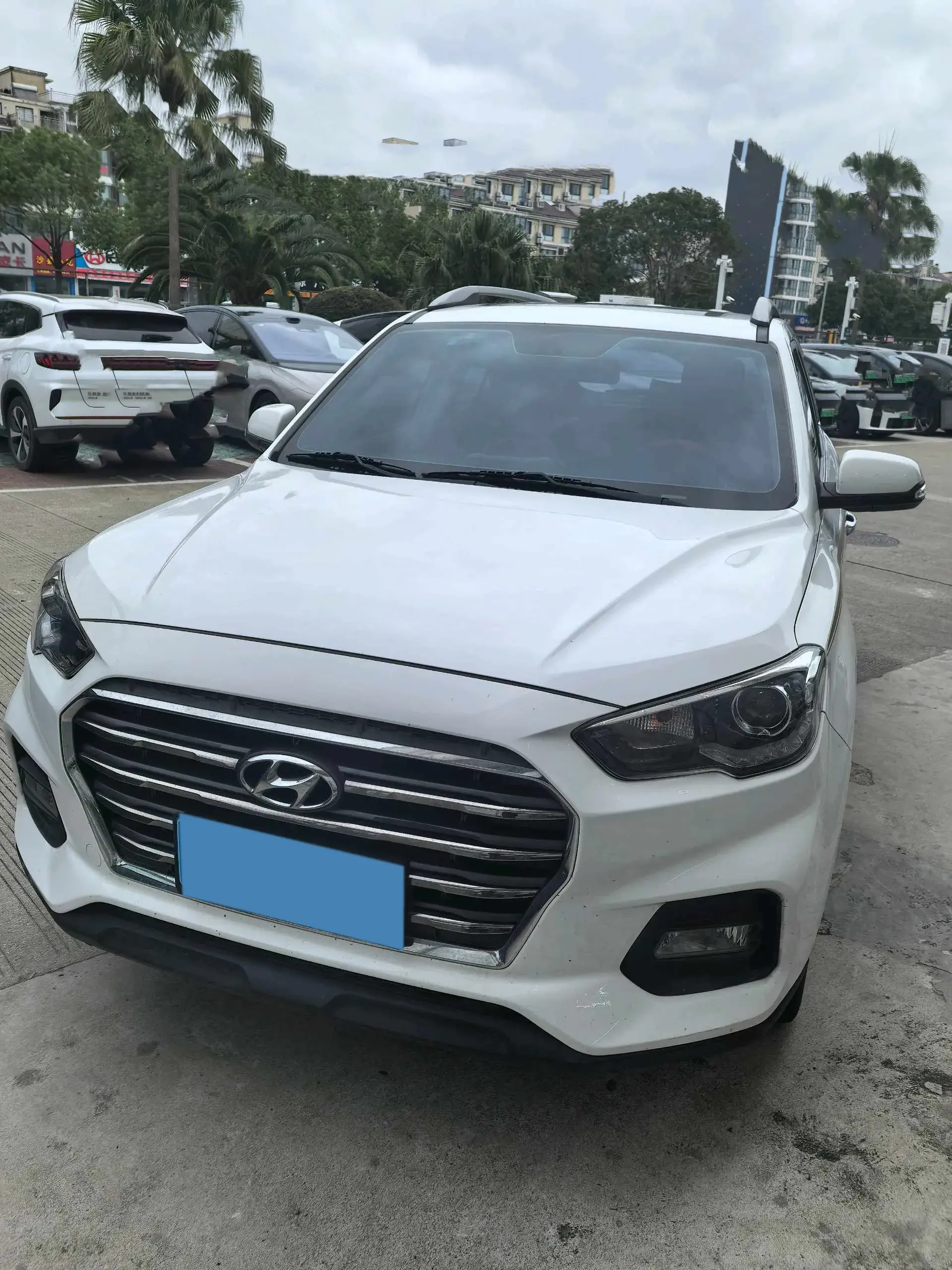 2019 HYUNDAI IX35 view 1