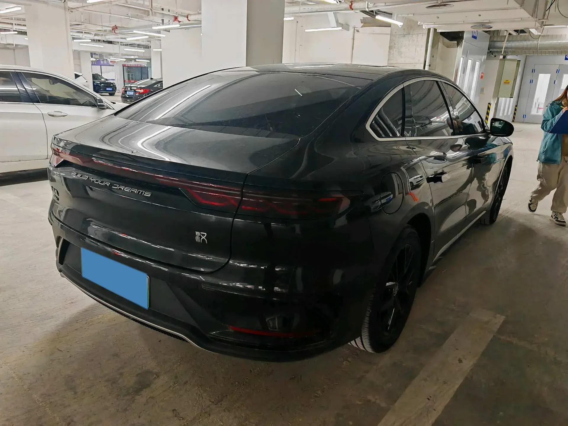 2024 BYD HAN thumbnail 4