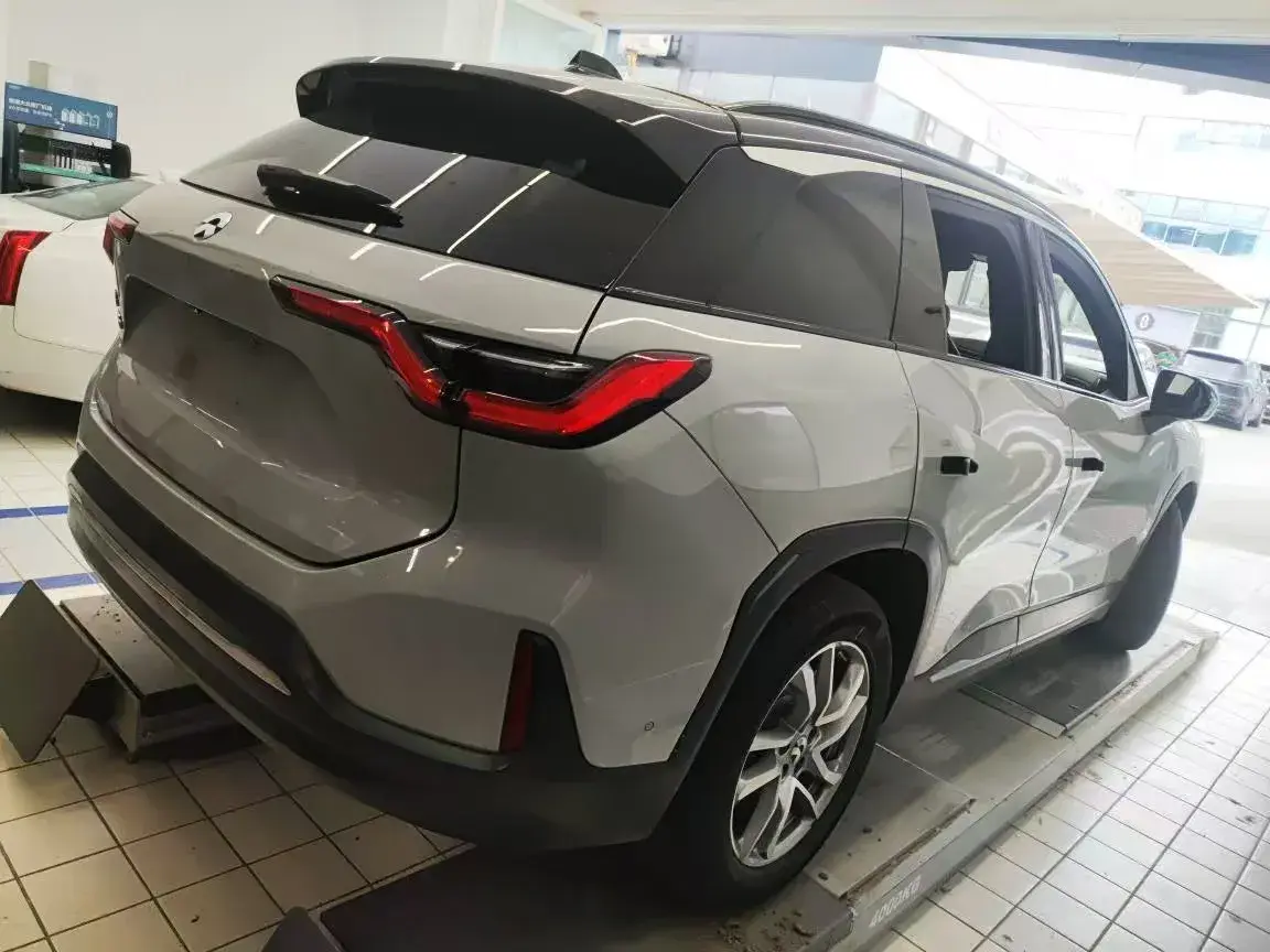 2020 NIO ES6 thumbnail 3