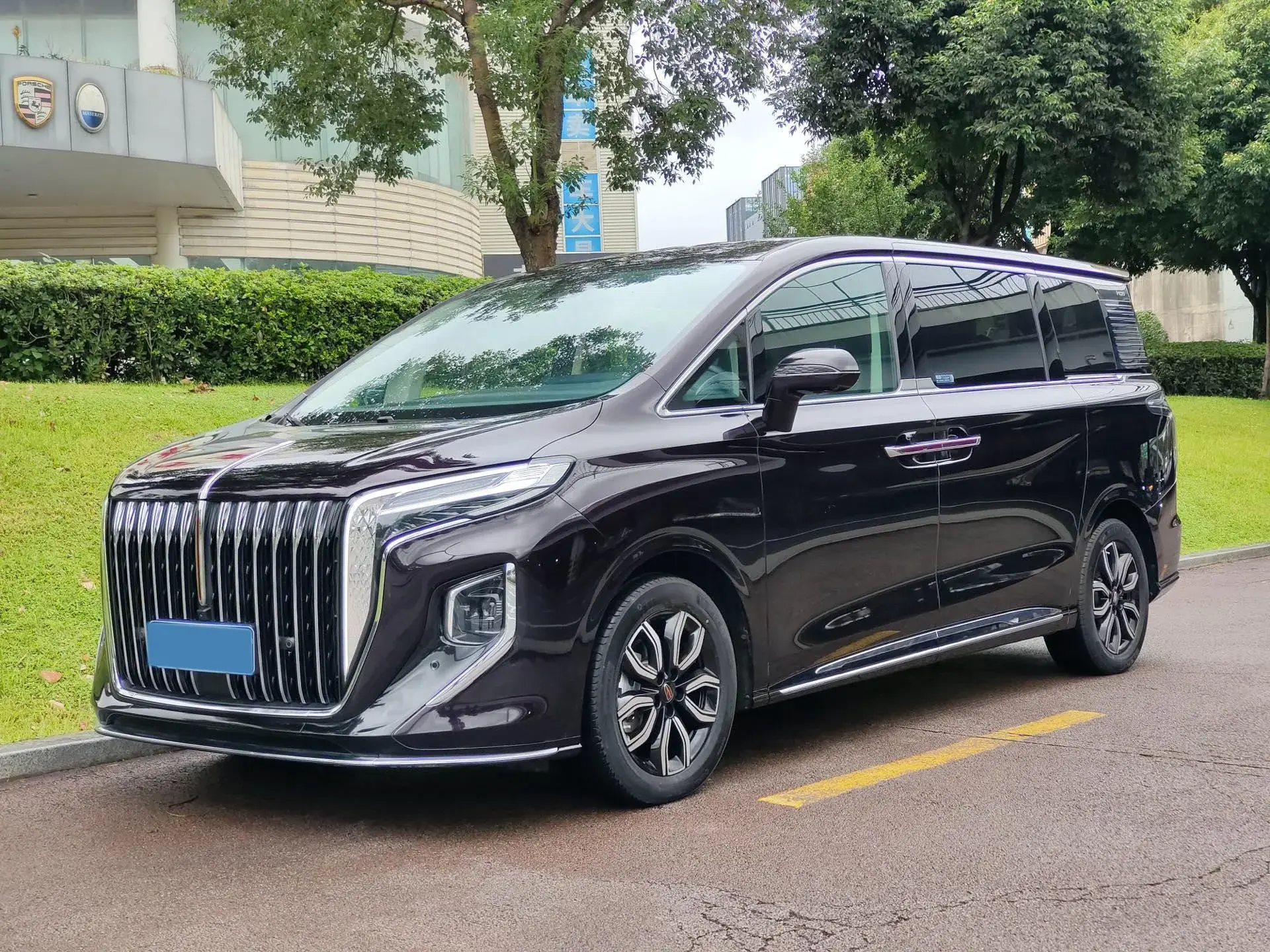 2023 HONGQI HQ9 view 1