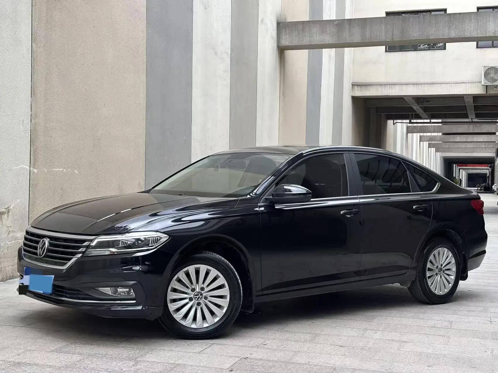 2019 VOLKSWAGEN LAVIDA view 1