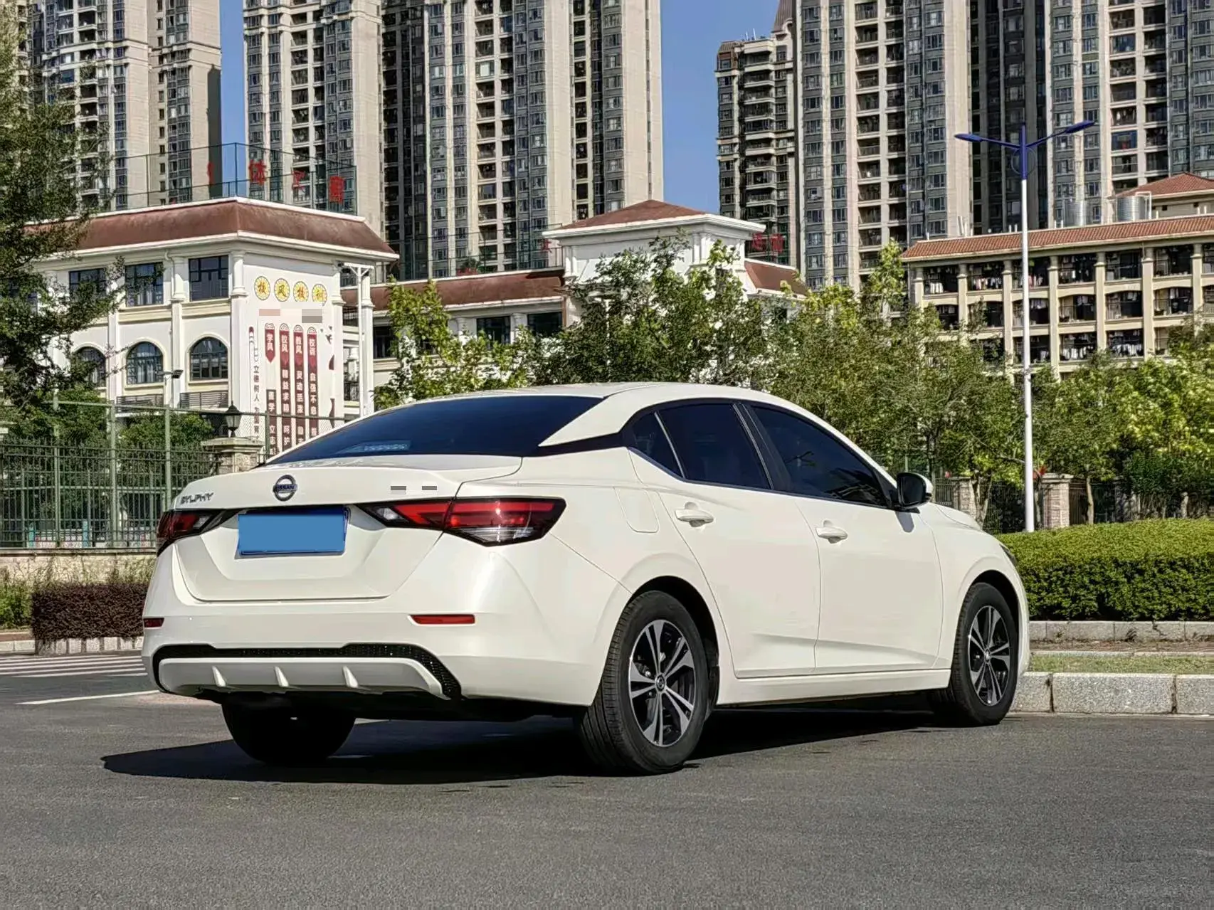 2022 NISSAN SYLPHY thumbnail 2