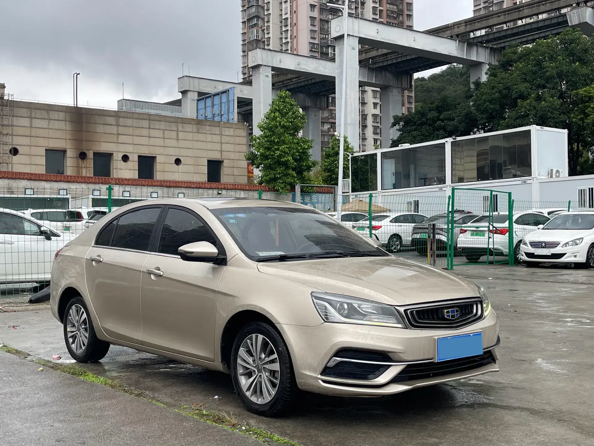 2018 GEELY EMGRAND thumbnail 3
