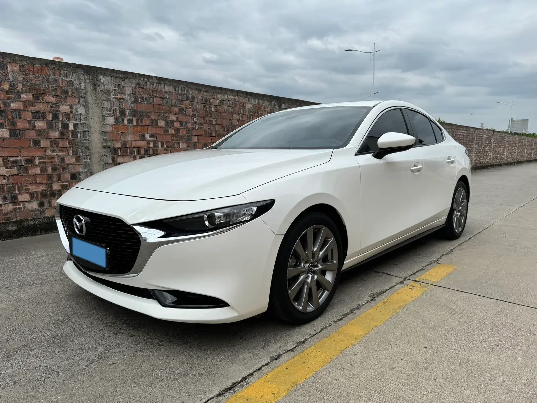 2020 MAZDA 3 view 1