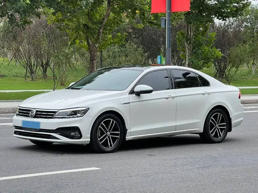 2019 VOLKSWAGEN LAMANDO view 1